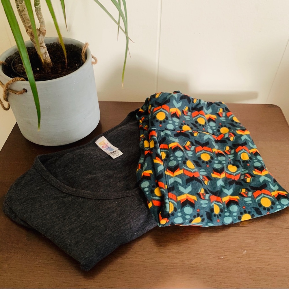 LuLaRoe bundle- XXS  Classic T & OS leggings